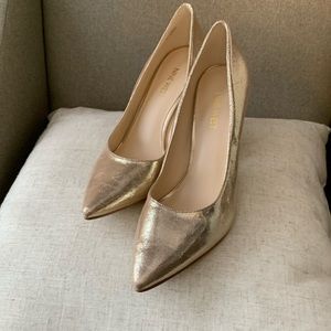 Gold Nine West Leather heels NWOT!